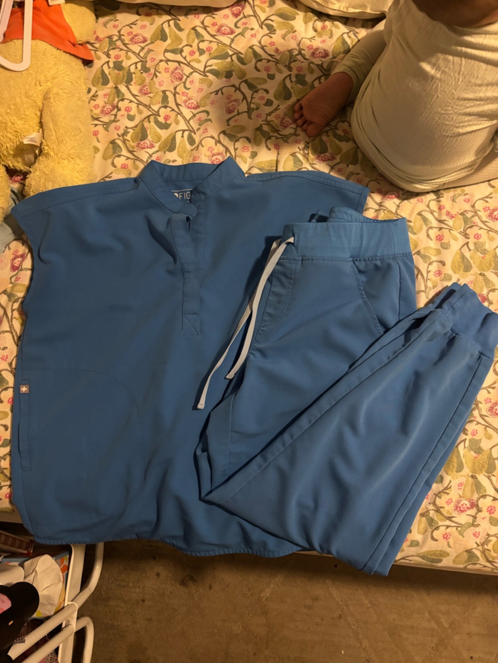 Figs capri blue set